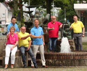 Von links nach rechts zu sehen: Anh Thi Dong, Dörte Knake, Georg Klein, Dr. Henning Kayser, Heinfried Ehlers und Andreas Bodtke.